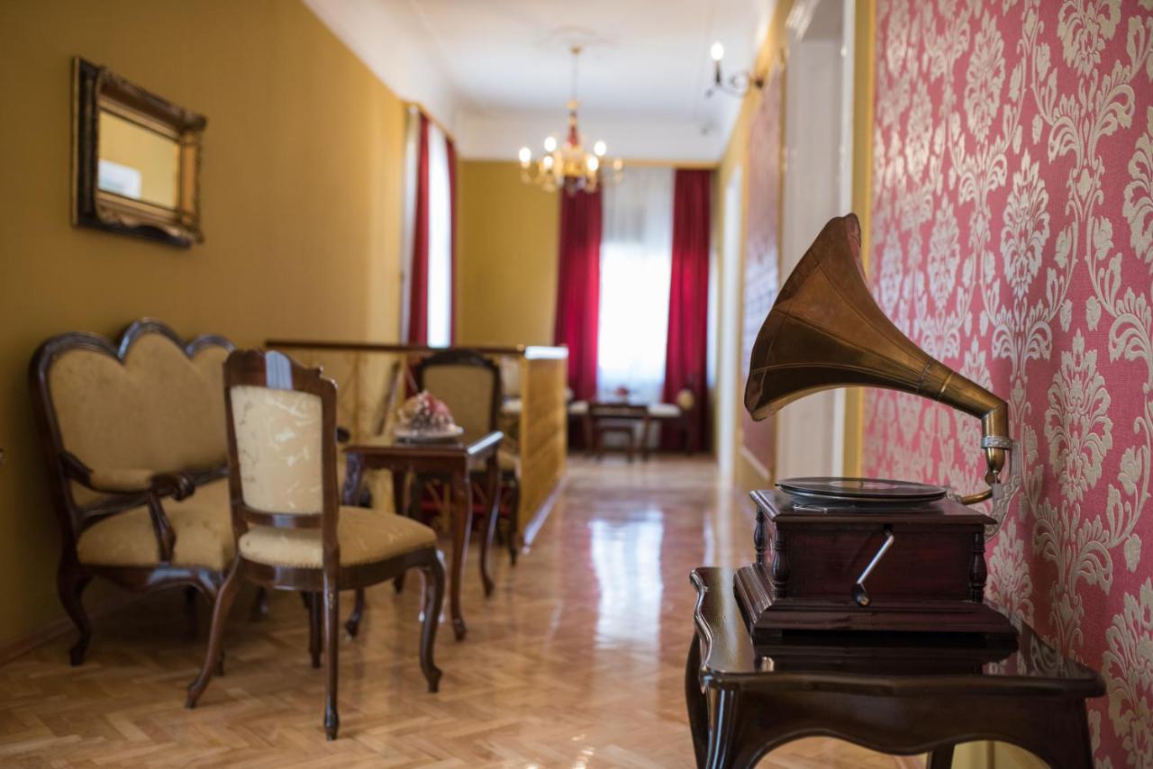 Center Deluxe Garni 4* Ниш