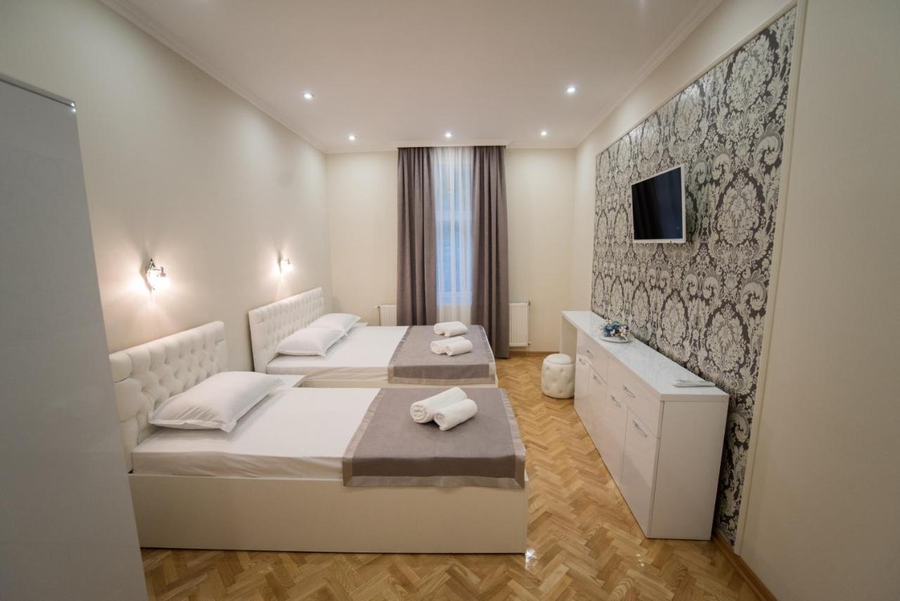 Center Deluxe Garni Ниш