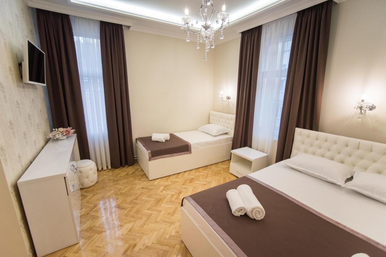 Center Deluxe Garni