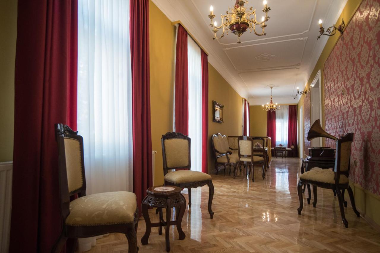 Oda ve Kahvaltı Center Deluxe Garni