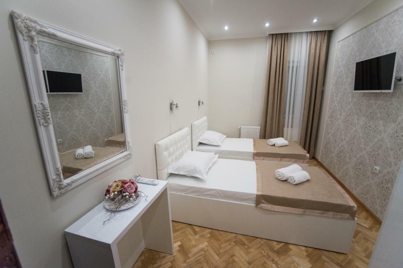 Center Deluxe Garni Ниш